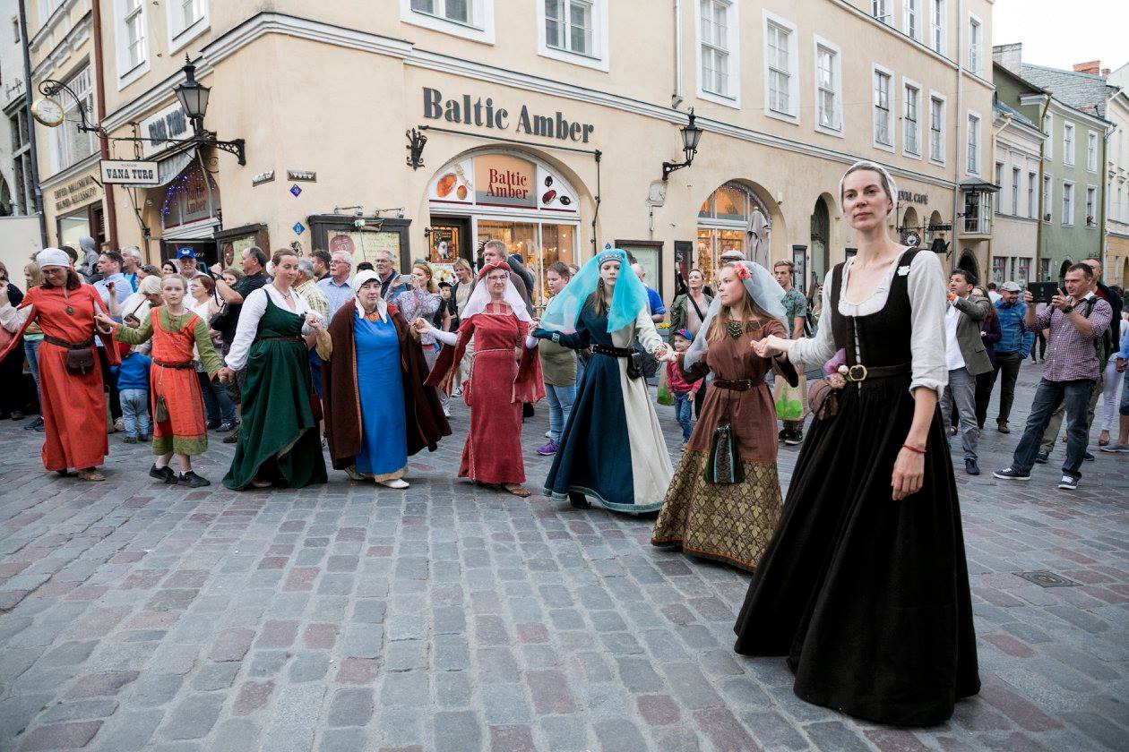 Eesti kuulsaima kummituskooli ja selle ümbruse põnevad lood