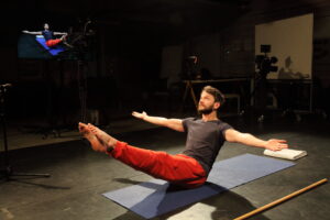 Pilates on liikumise alustreening, kus tegeletakse tervikliku keha tööga. E-kursus juhendab Indrek Kornel. 
