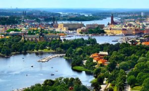 Tallinna Rahvaülikooli programmis on rootsi keele kursused Tallinnas algajatele ja edasijõudnutele.